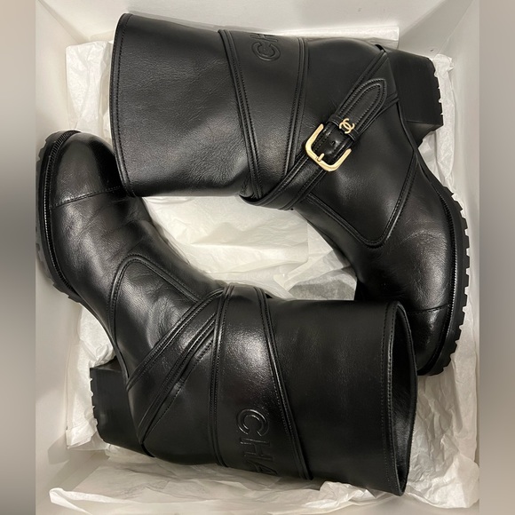Chanel boots - Picture 1 of 10